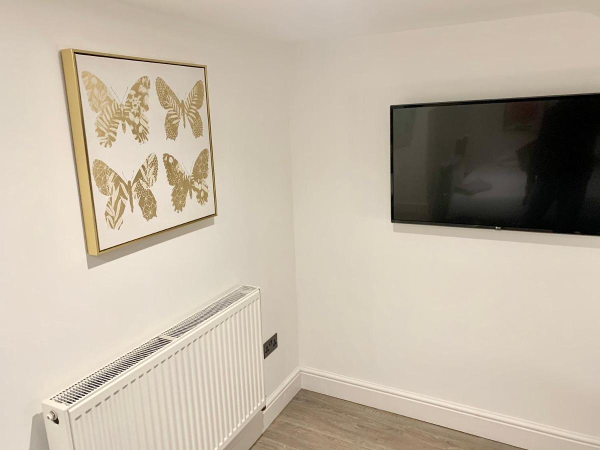 Large 3 Bedroom Modern Apartment Close To Central London فينتشلي المظهر الخارجي الصورة